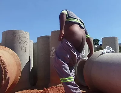 I Took Advantage of the Holiday to Be Alone and at the Construction Site