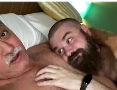 Stepdaddy Chris Barebacking Friends