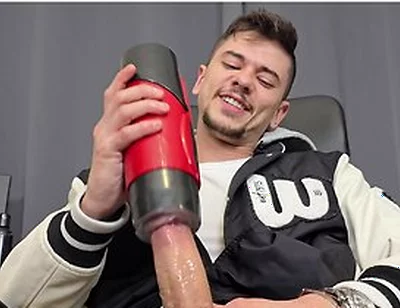 Jerking Off With My Toy !