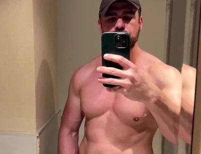 Does My Dick Look Good in This Light?