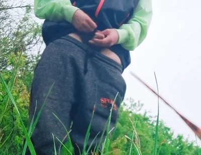 Masturbate at Public
