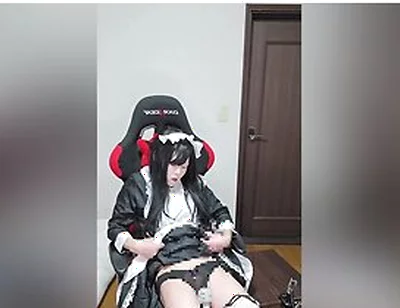 [crossdressing] Japanese Crossdresser Masturbating In Maid Outfit