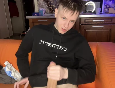 Hand Pump Session Builds to Uncontrollable Twink Cum