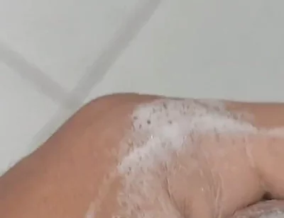 Extreme Burning Sensation Makes the Glans Foam with Arousal.