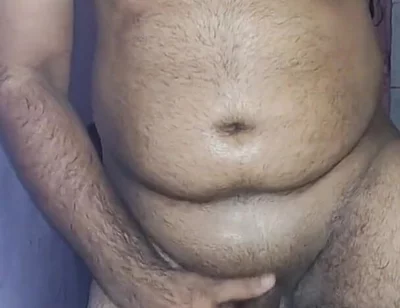 Beefy Hairy Muscular Man Cumshot Video
