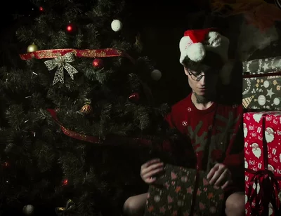 Jerking off Under the Christmas Tree