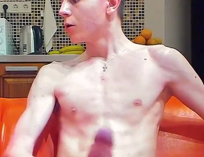 I Watch Porn Again That Makes Me Wet and Cum