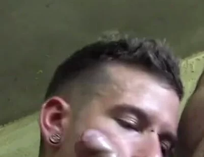 Slut creampied by XXL COKC in exhibit place cruising