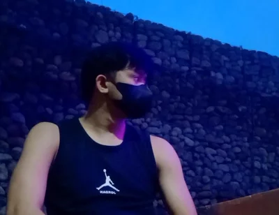 Asian Twink Outdoor Session with Cumshot