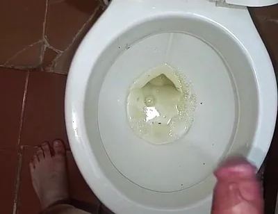 Compilation of Horny Twinks Peeing and Masturbating