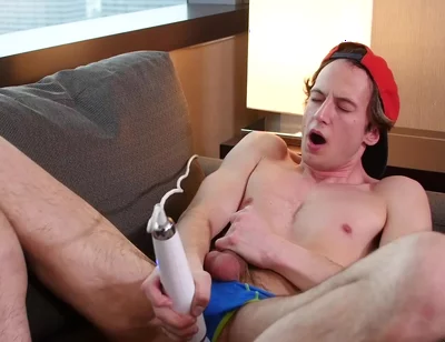 Pulsating Passion From A Toys Touch - Tristan Hunter And Luke C Taylor